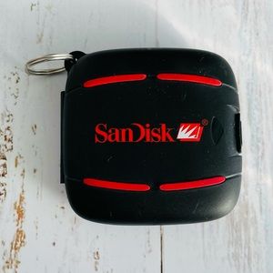 Sandisk Memory Card Storage Case (Black/Red)